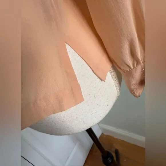 1950s Peony Silk Hand Embroidered Peach Pink Blouse - Picture 14 of 16